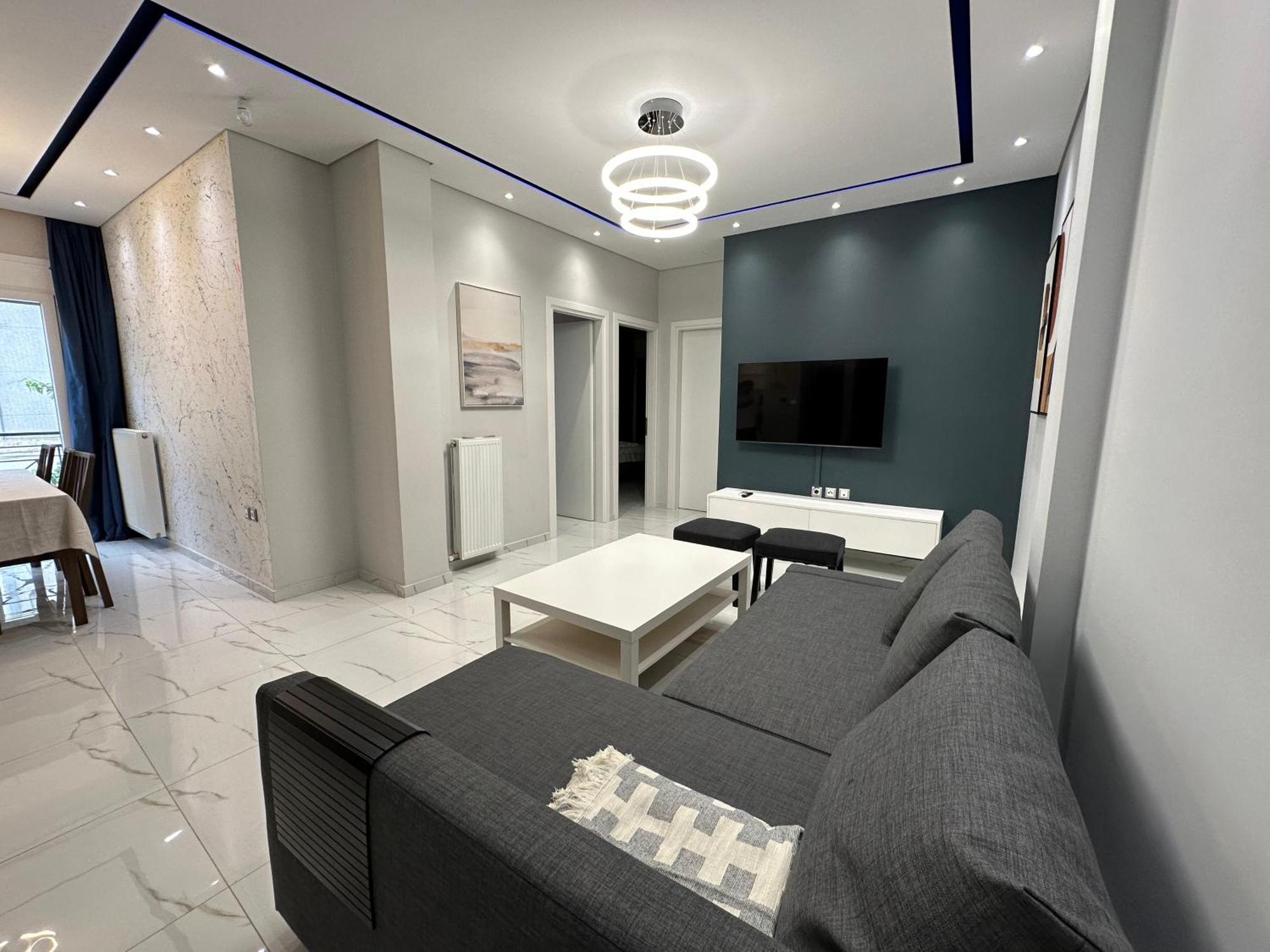 Warm And Modern Brand New Apartment Пирея Екстериор снимка